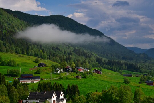 ein tiefhängende Wolke